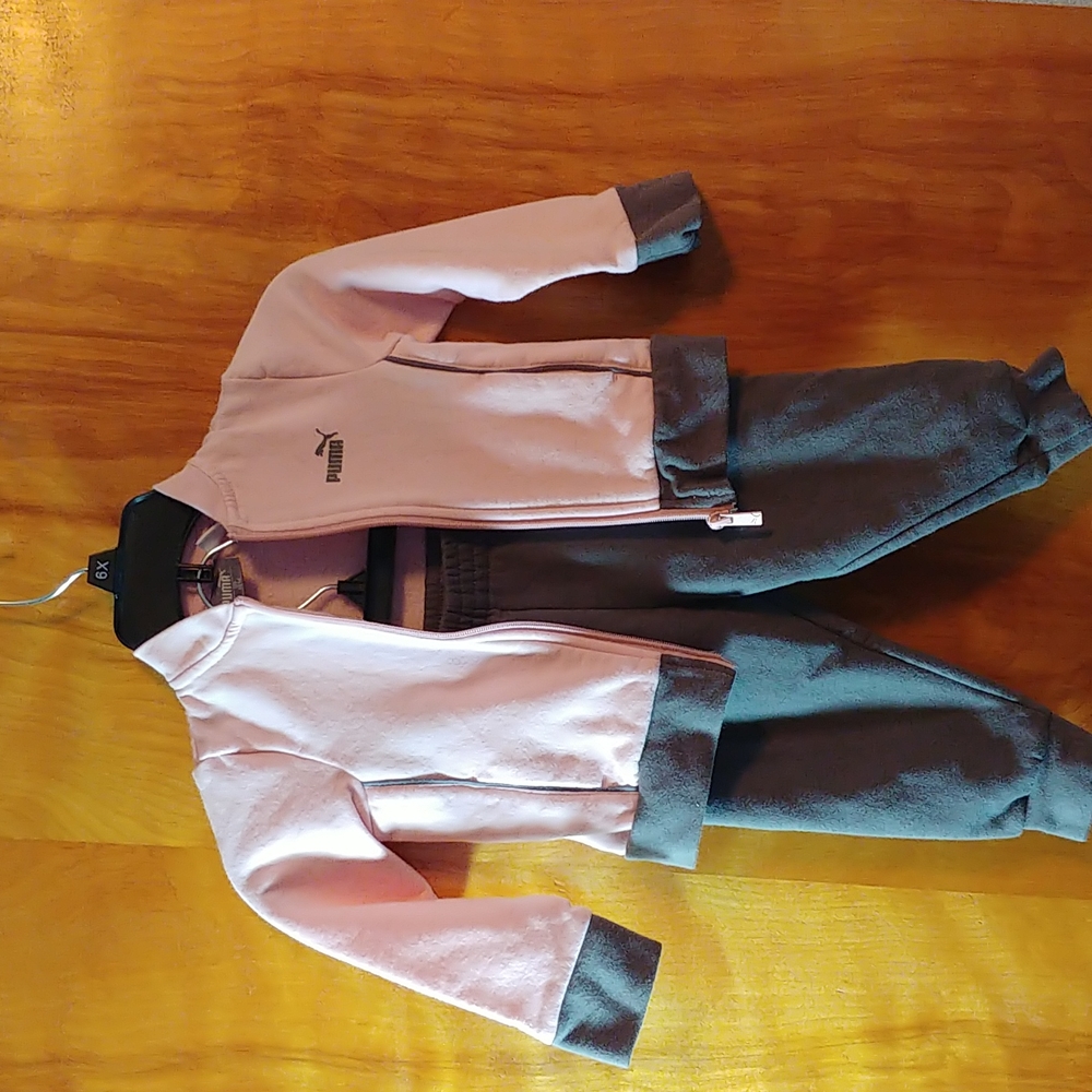 Little girls puma warmups size 18 mos